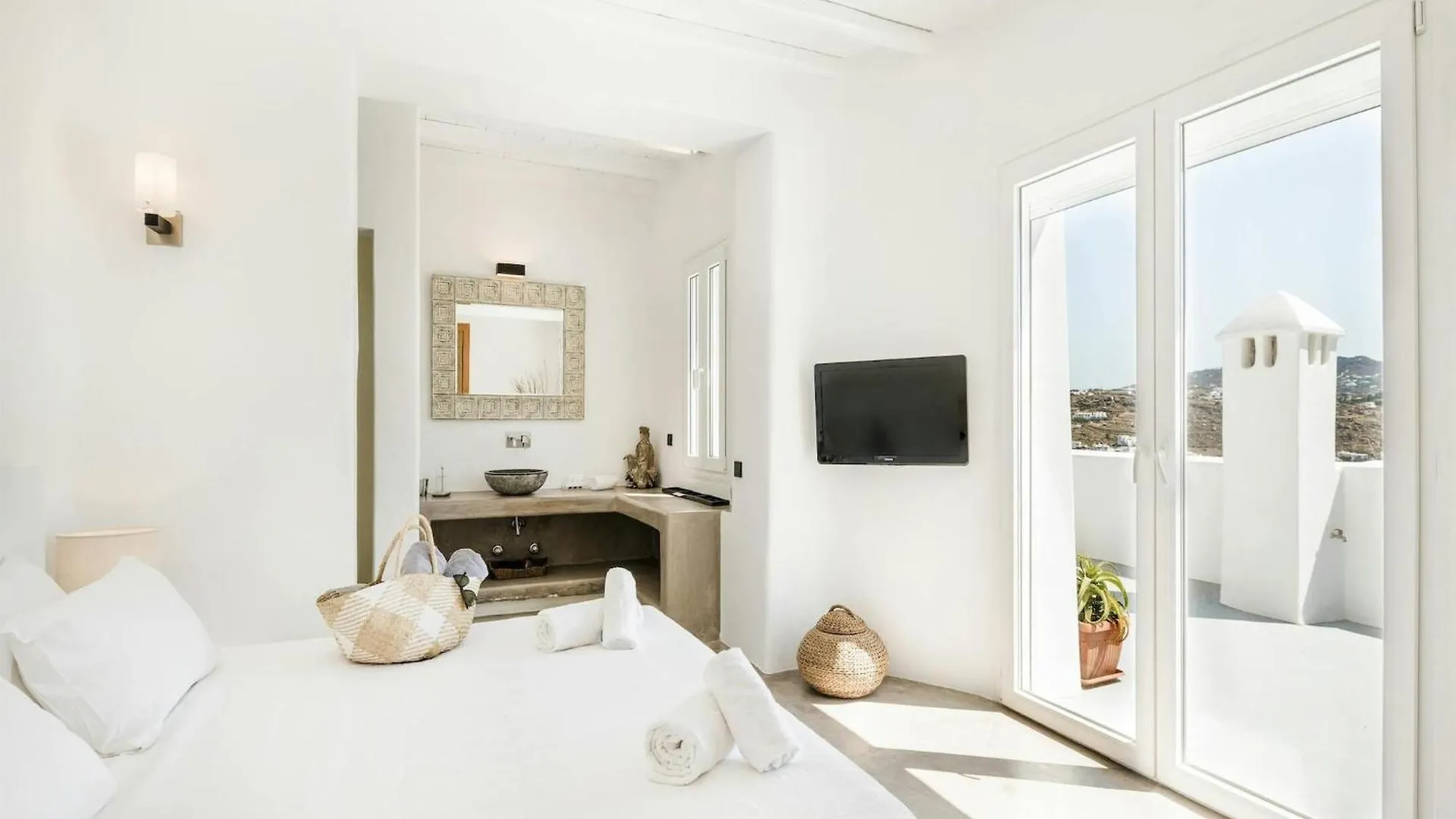 Unique Cycladic Villa With Pool Pszarú