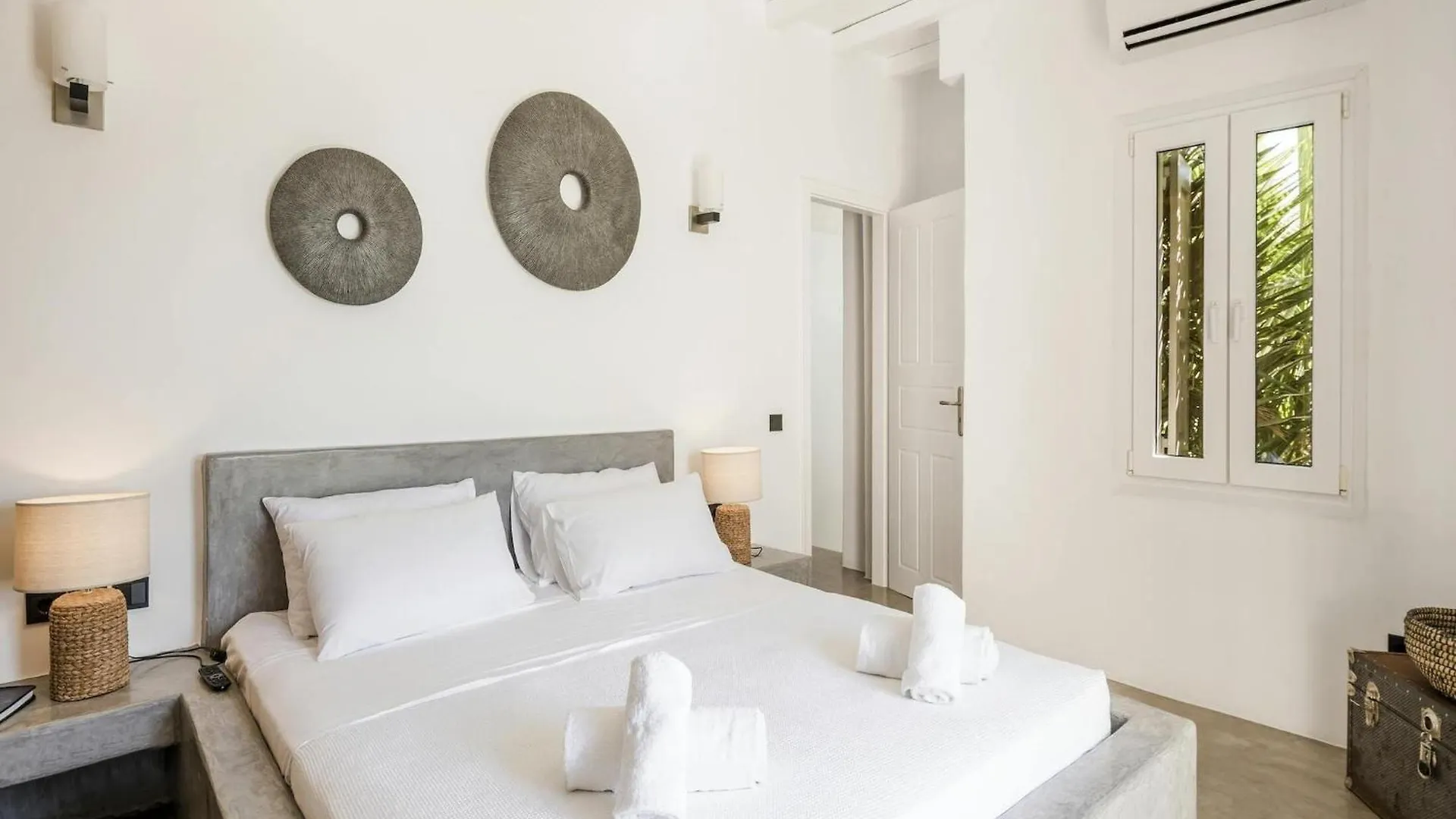 Unique Cycladic Villa With Pool Pszarú