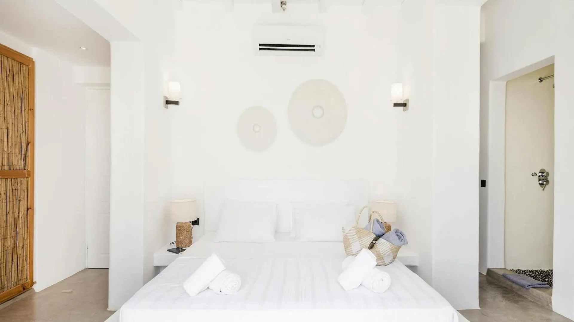 Unique Cycladic Villa With Pool Pszarú