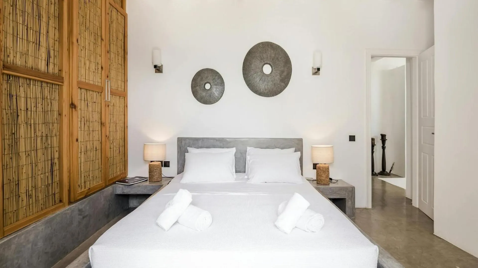Unique Cycladic Villa With Pool Pszarú